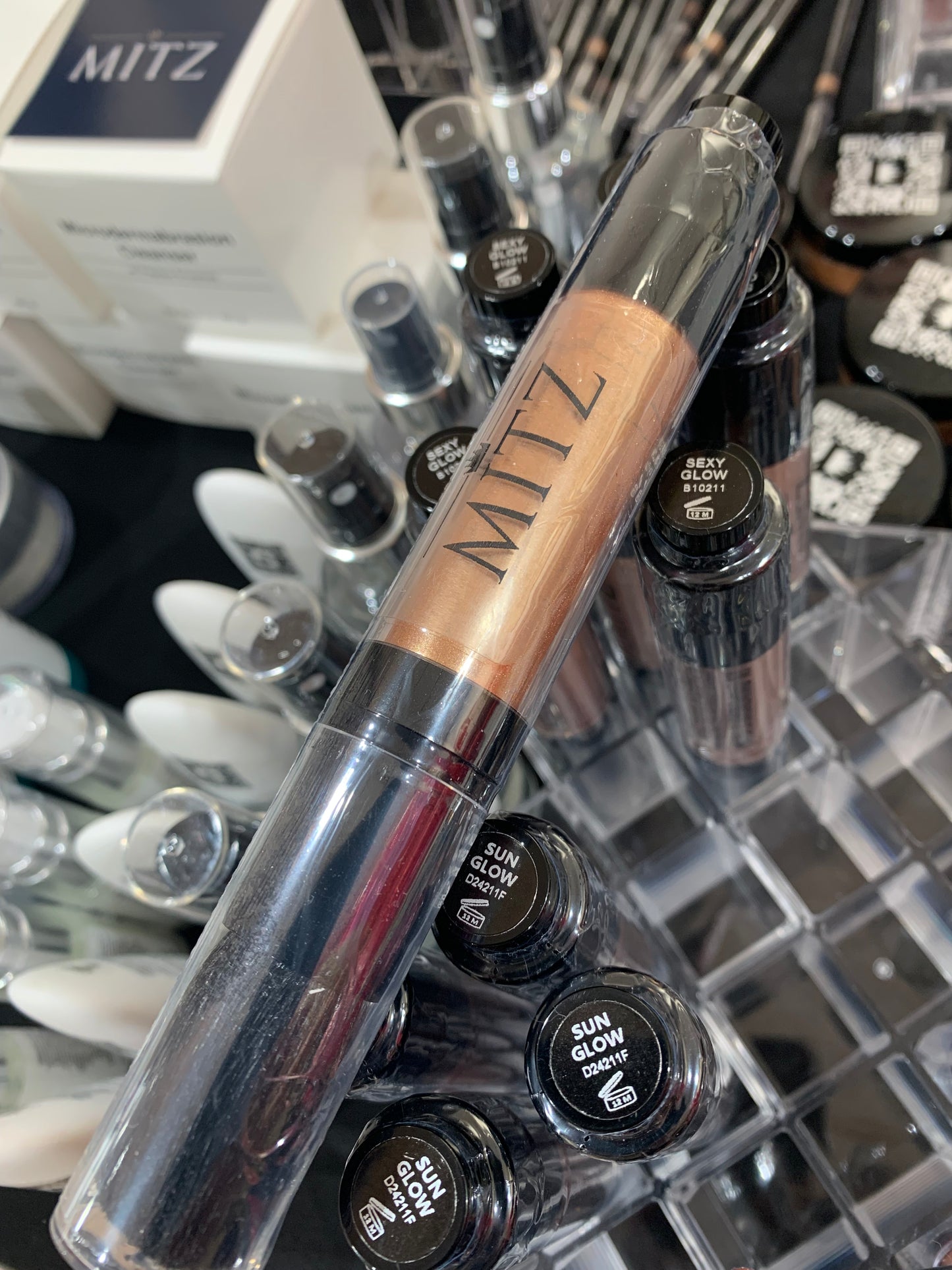 Shimmer Wand SPF 15